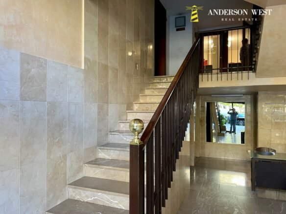 office space for sale in Palma City Centre - Contact Anderson West