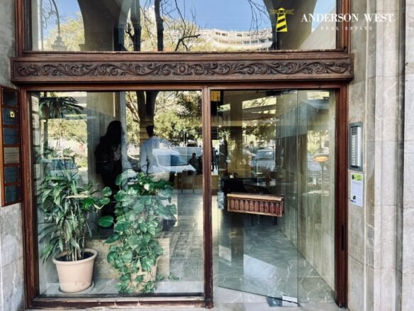 Commercial office for sale in Palma - buy space for your business in Mallorca!