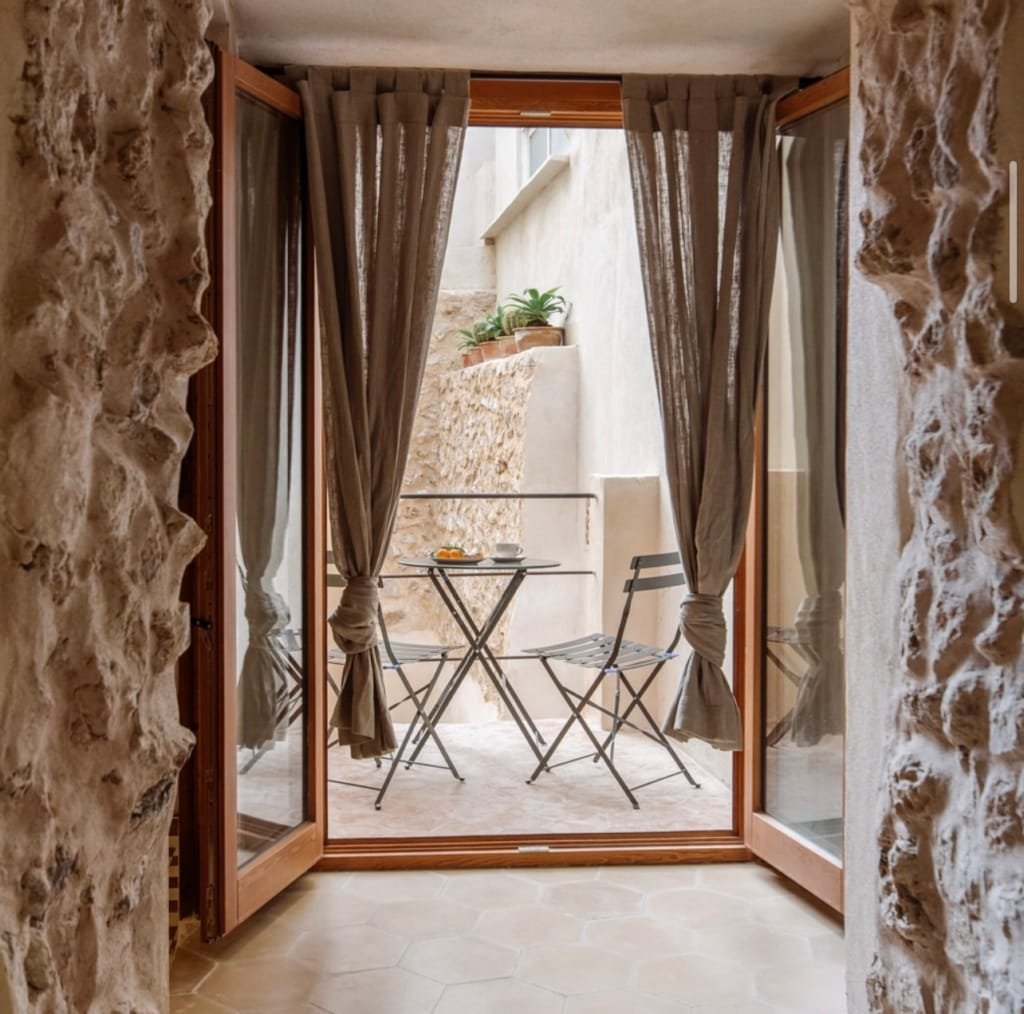Screenshot – Anderson West | Mallorca Buyer's Agent Discover Mallorca Central | Property for Sale in Mallorca