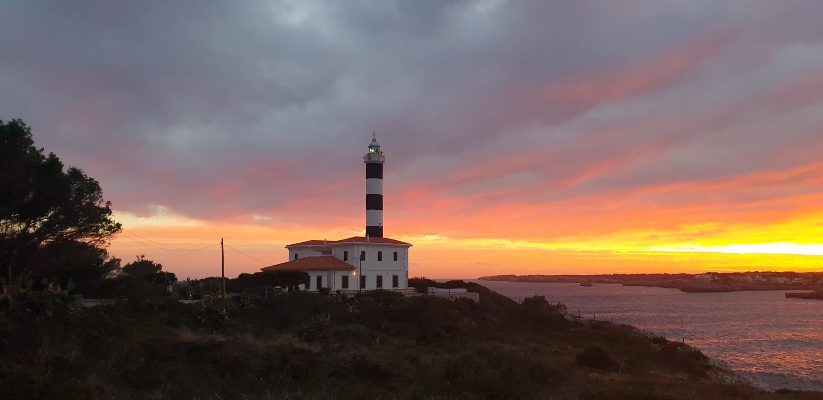 start building the villa of your dreams in Portocolom - contact Anderson West