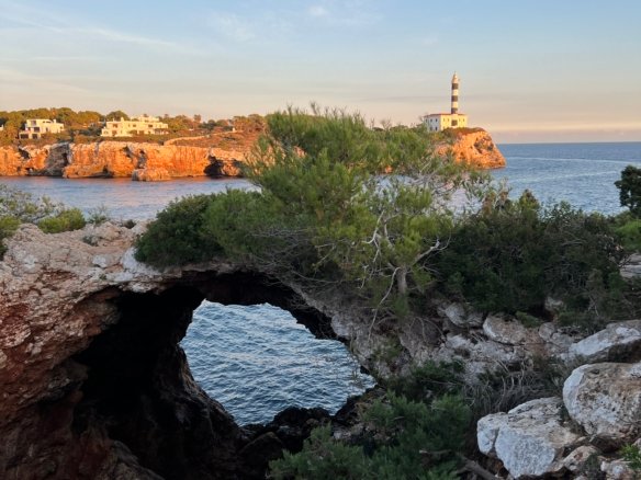 find land for sale in portocolom