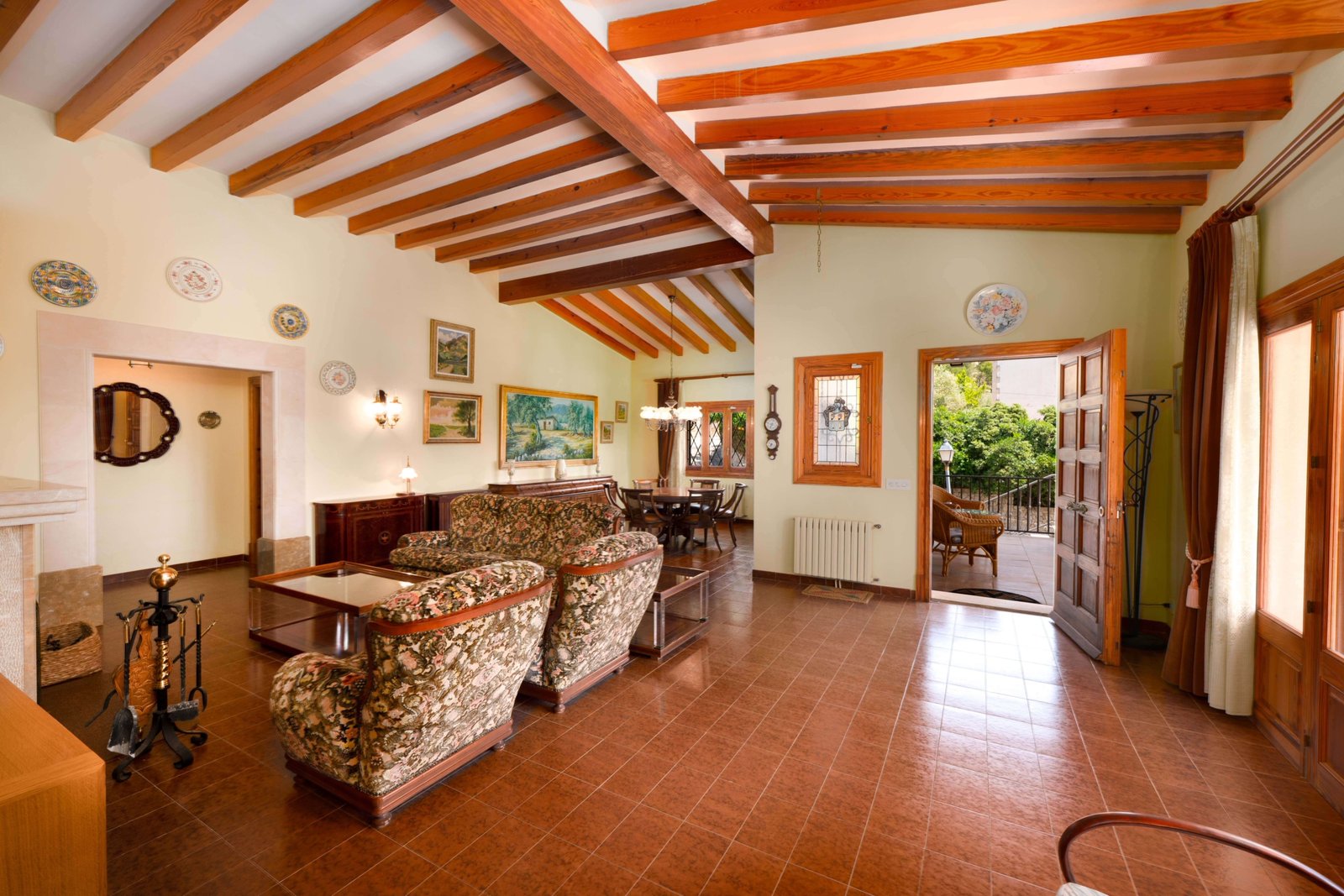Large terrace with countryside views – Valldemossa finca