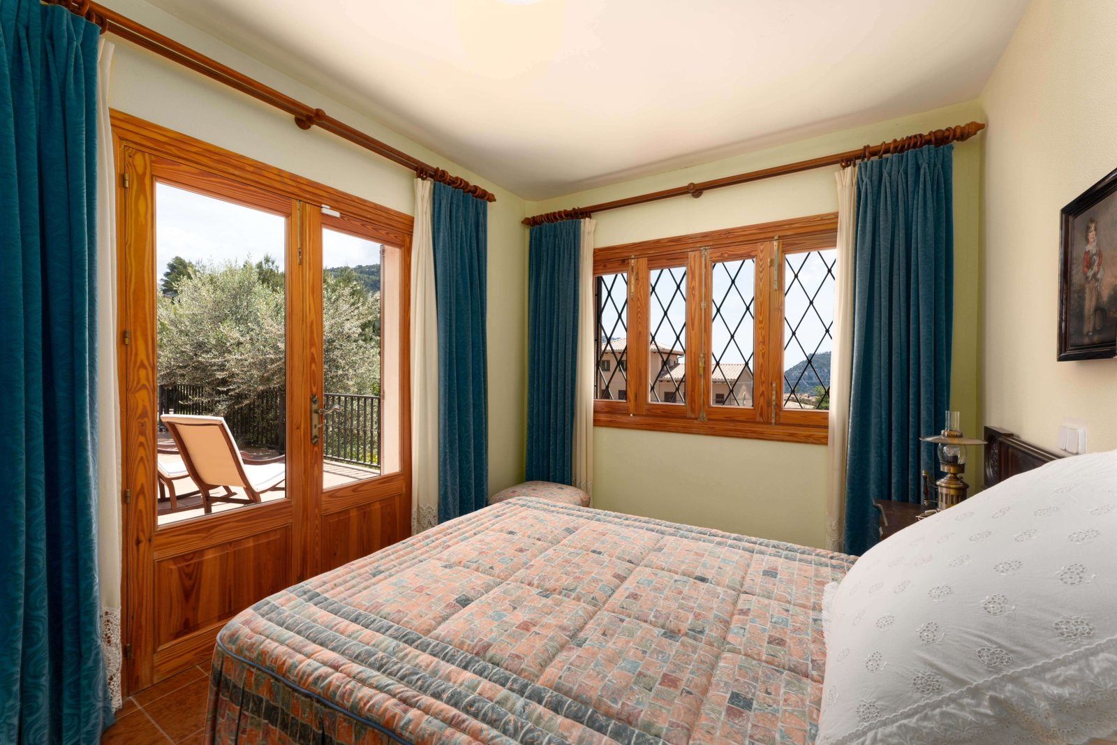 Upstairs terrace with views – property for sale Valldemossa