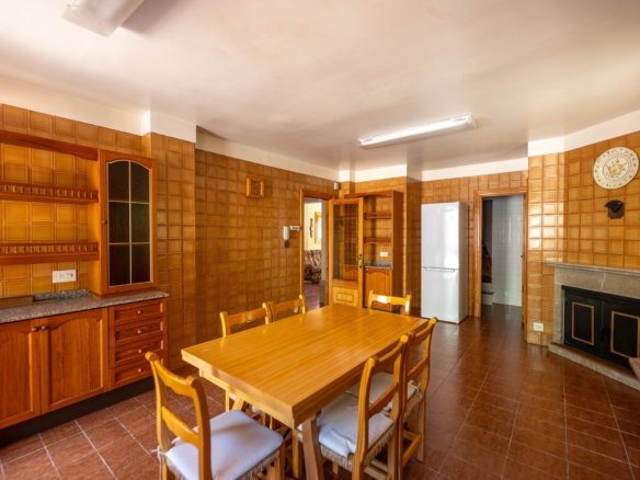 Indoor-outdoor connection in Valldemossa property