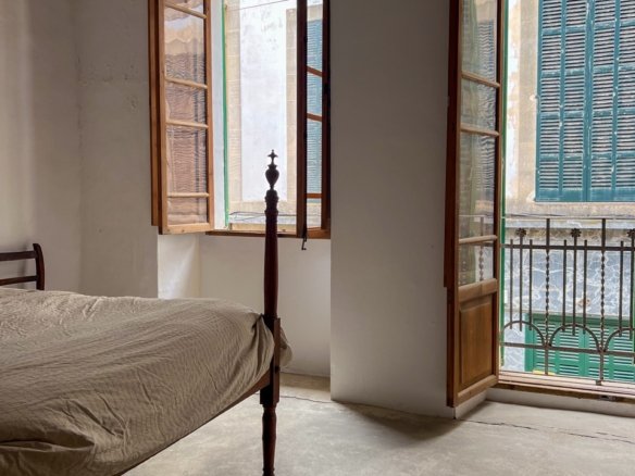 se alquila casa felanitx contacto Anderson West