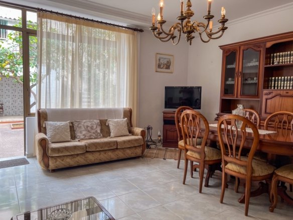 find rental in felanitx contact Anderson West today