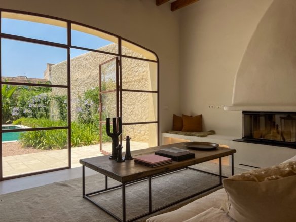 Luxury townhome for sale in Felanitx with private pool and designer interiors