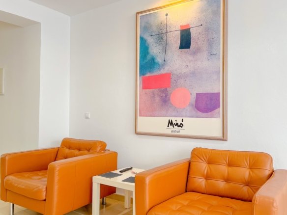 Bright bedroom with en-suite bathroom and private terrace in house for sale Felanitx