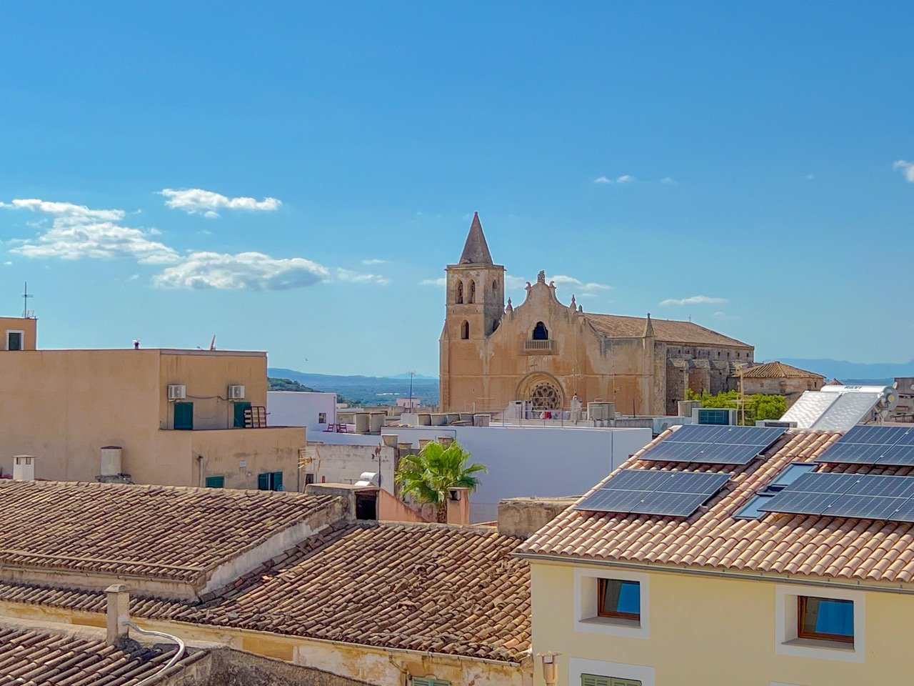 Traditional Mallorcan townhome for sale on a quiet street in Felanitx with guest apartment