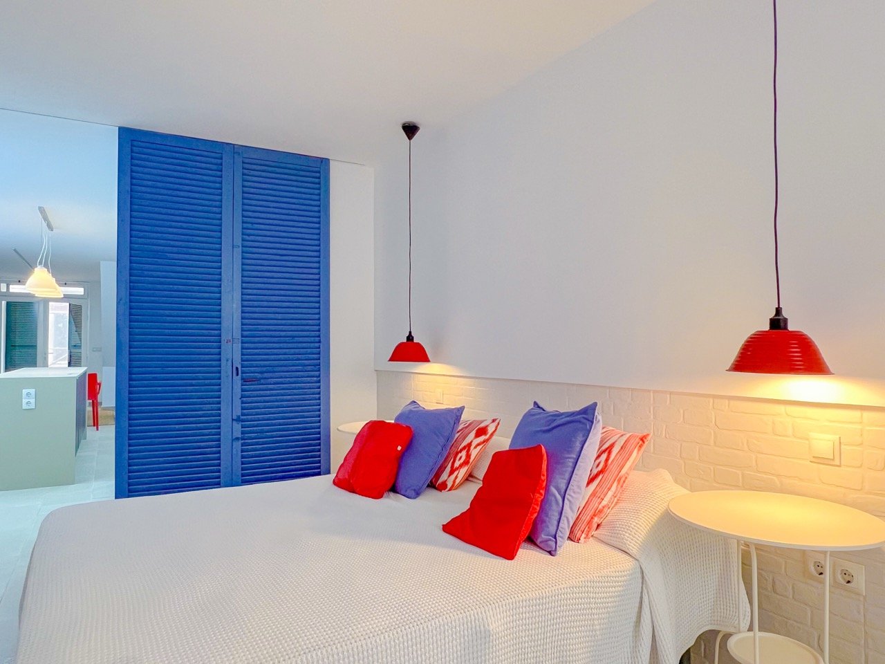 Fully equipped kitchen and ground-level terrace perfect for entertaining in this Felanitx property