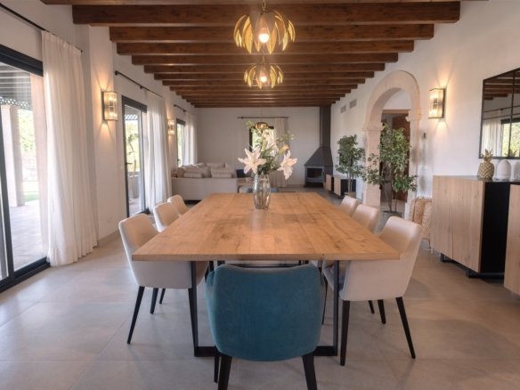 large finca with spacious living areas for rent in Felanitx Call Anderson West today to rent this large Finca in Mallorca