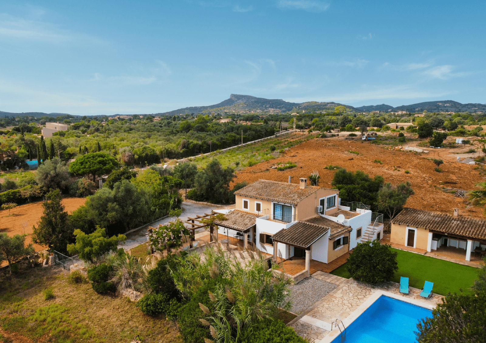 WINDOW LISTINGS A4 Landscape 1 finca for rent mallorca with sea views