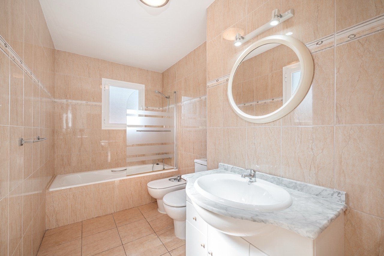 _PMT1777-HDR_HIGH Large