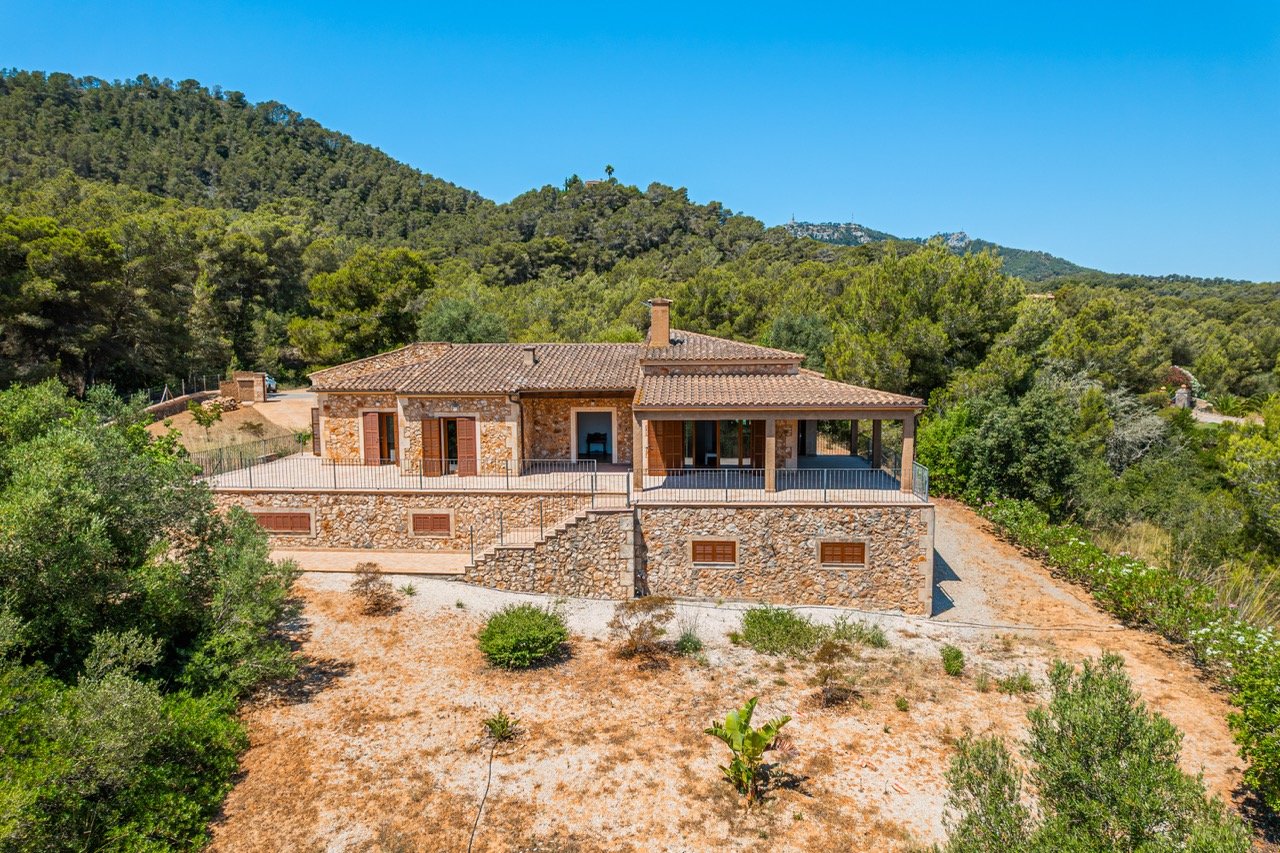 Authentic Stone Finca For Rent Between Felanitx and Portocolom