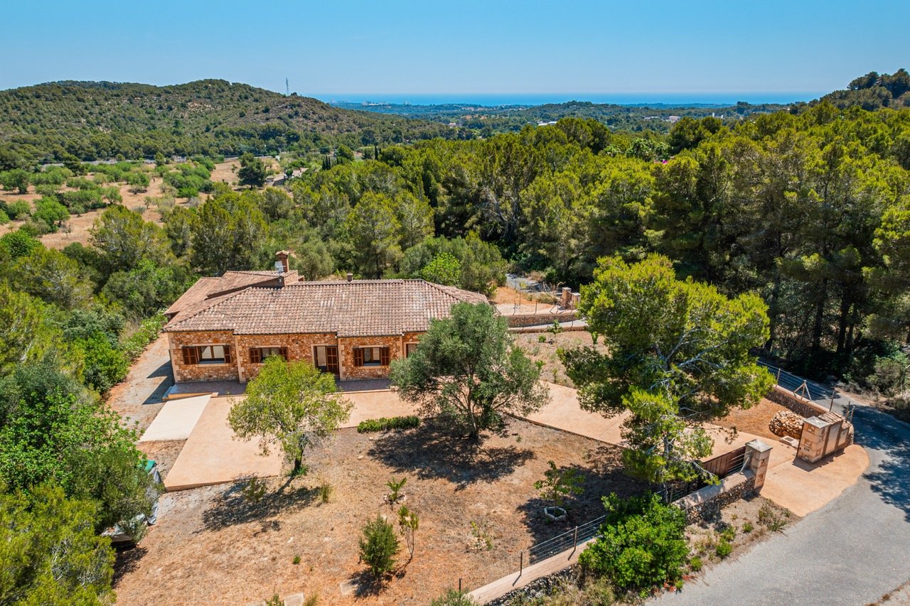 Authentic Stone Finca For Rent Between Felanitx and Portocolom
