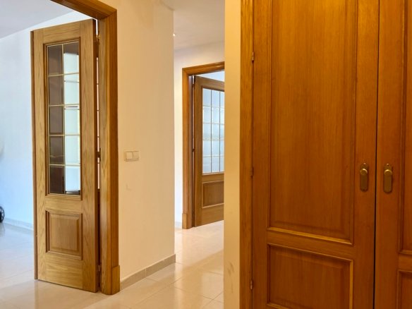 Charming Apartment in Porreres — Close to Schools, Restaurants & Public Square | 3 Bedrooms, Long Term Rent