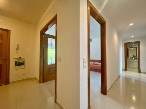 Charming Apartment in Porreres — Close to Schools, Restaurants & Public Square | 3 Bedrooms, Long Term Rent