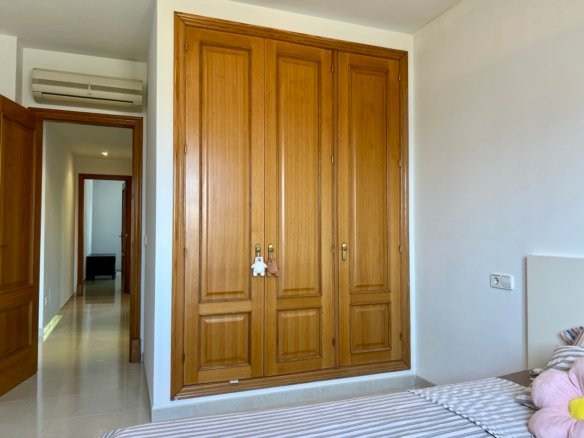Charming Apartment in Porreres — Close to Schools, Restaurants & Public Square | 3 Bedrooms, Long Term Rent