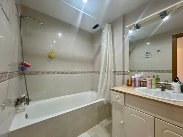 Charming Apartment in Porreres — Close to Schools, Restaurants & Public Square | 3 Bedrooms, Long Term Rent