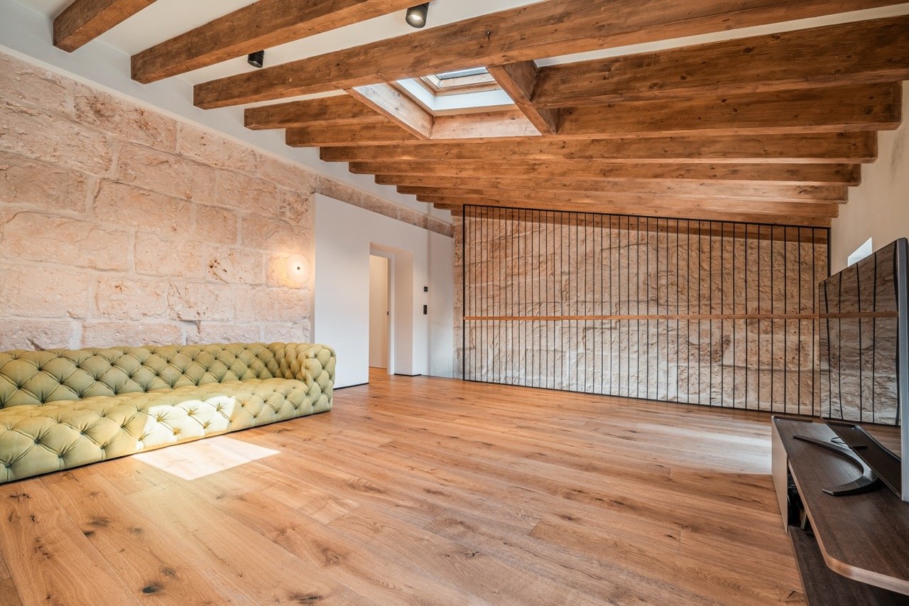 Townhouse in the Center of Mallorca with Unmatched Quality & Comfort | Sineu 4 Bedroom Home