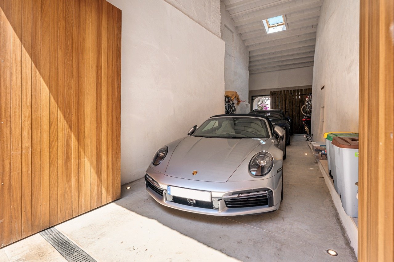 Townhouse in the Center of Mallorca with Unmatched Quality & Comfort | Sineu 4 Bedroom Home