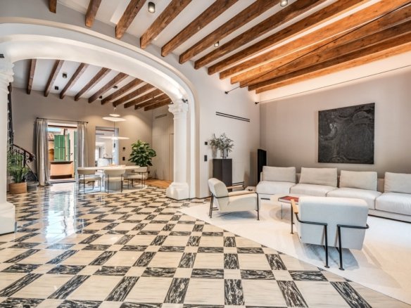 Townhouse in the Center of Mallorca with Unmatched Quality & Comfort | Sineu 4 Bedroom Home