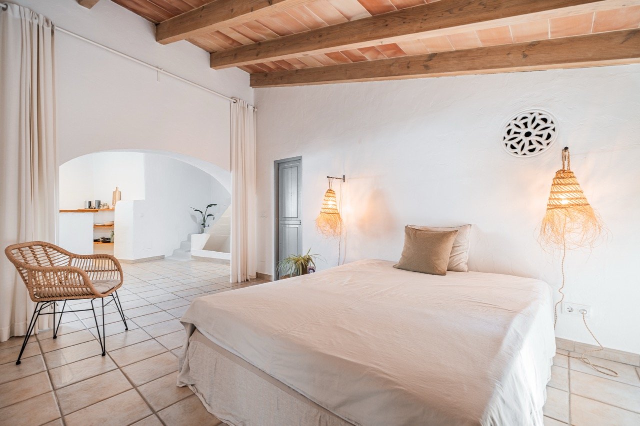 A Café, Two Apartments, One Rare Townhouse Opportunity in Felanitx’s Old Town
