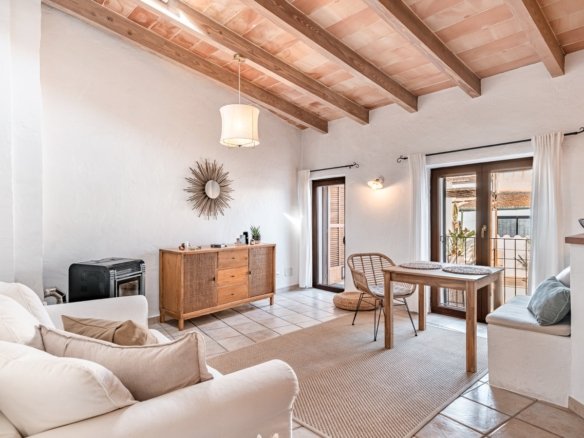 A Café, Two Apartments, One Rare Townhouse Opportunity in Felanitx’s Old Town