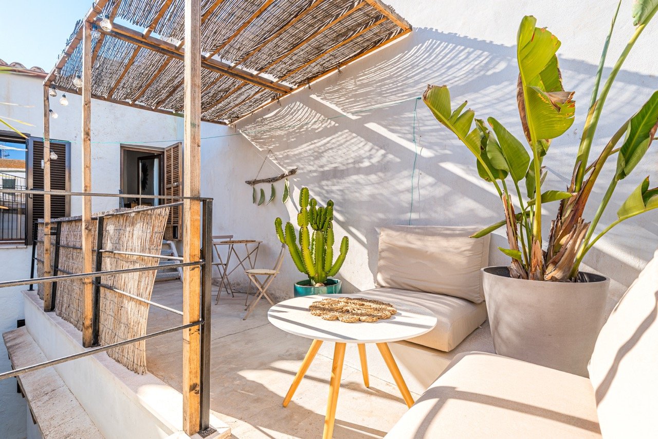 A Café, Two Apartments, One Rare Townhouse Opportunity in Felanitx’s Old Town